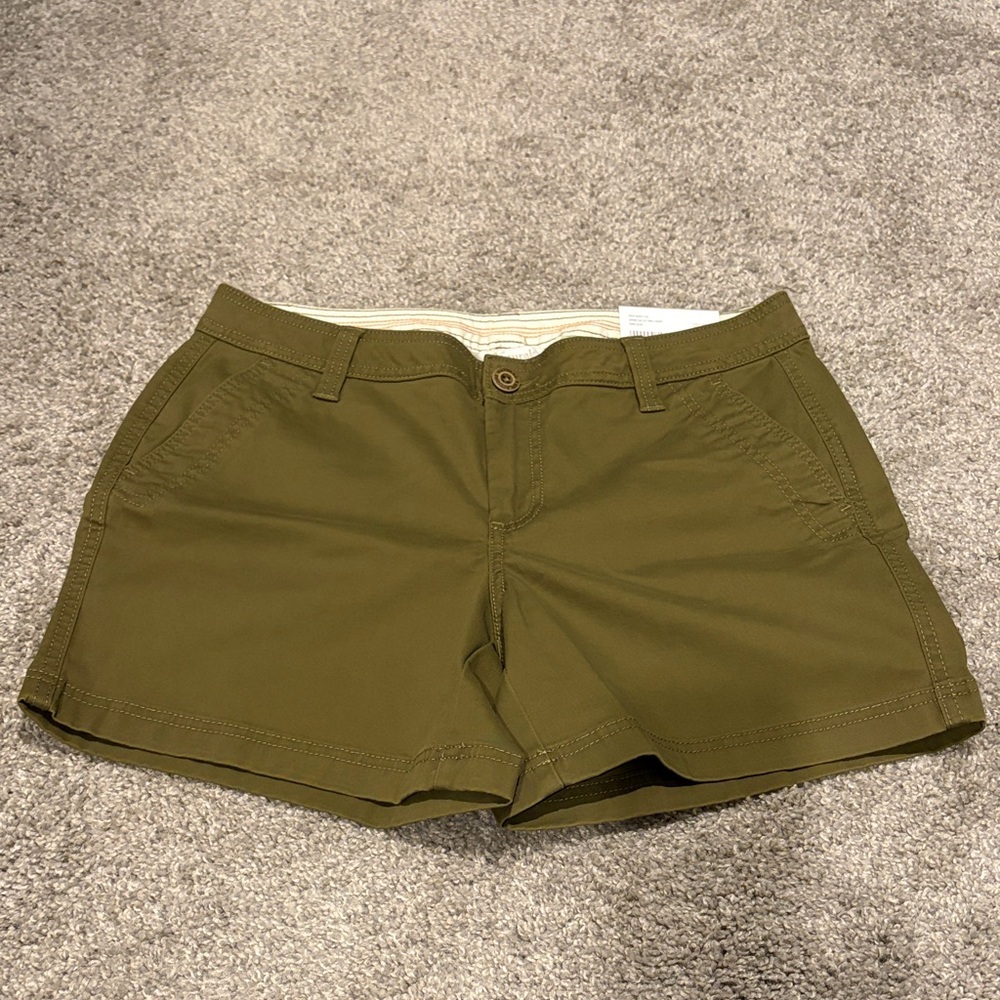 Natural Reflections Olive Green Cargo Shorts